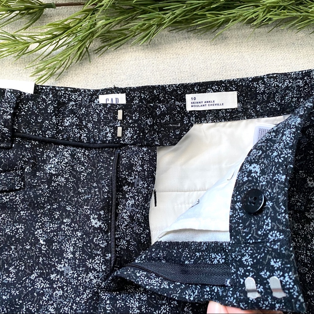 GAP Skinny Ankle Pants Floral Print Size 10